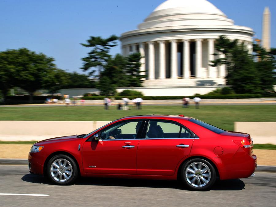  Lincoln MKZ Hybrid 2010 года  (фото 10 из 11)